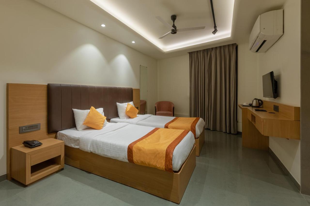 Indus Suites Нагпур Екстериор снимка